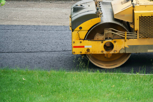 Best Professional Driveway Pavers  in Saratoga, WY